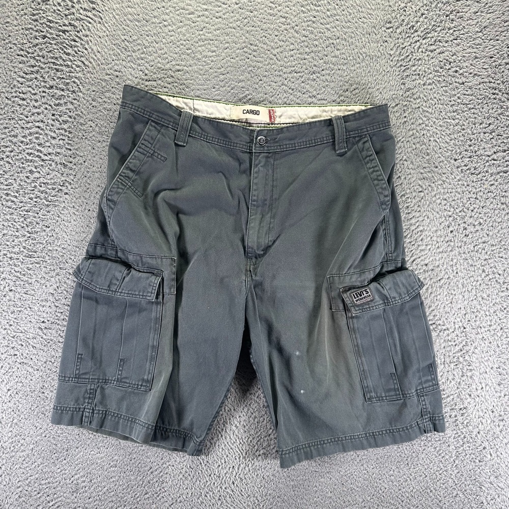 Vintage Levi's Shorts Men's 38 Gray Cotton Cargo Workwear Utility Travel Summer‎